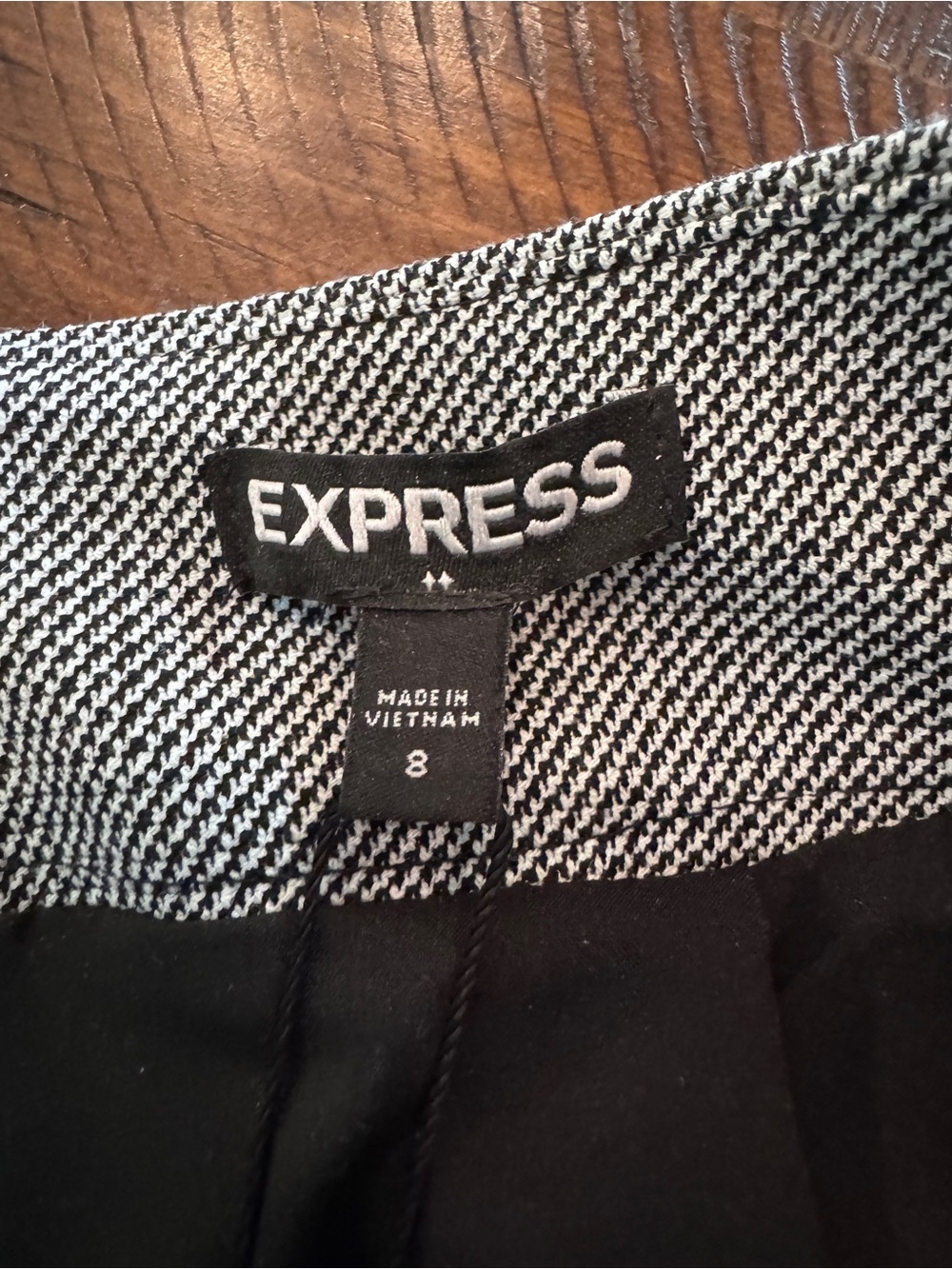 Express Women's Light Gray Textured Pencil Skirt - Picture 6 of 6